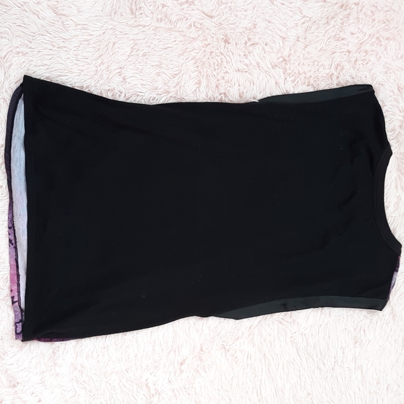 SOLD! Vintage y2k Cheshire Cat- Hot Topic- Alice in wonderland muscle tee - Picture 5 of 5